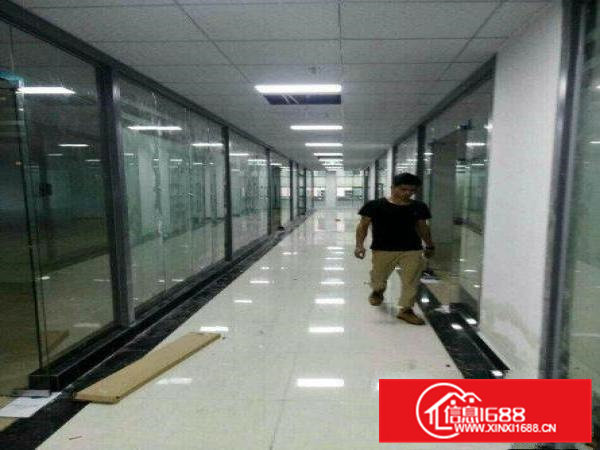 现成办公水电）大岭山工业区分租一楼1600平方