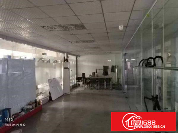 龙岗龙东楼上新出500平装修厂房