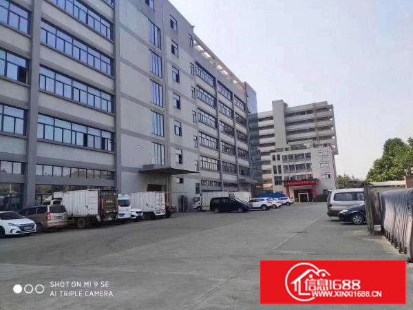 塘厦科苑城高速出口楼上新出3000平方厂房现成办公室水电装修