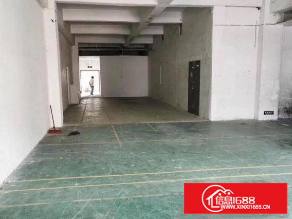 石岩浪心一楼厂房320平出租，拎包入住，精装办公