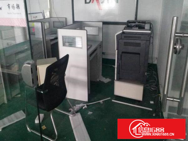 横岗塘坑地铁站附近楼上320平带装修低价出租