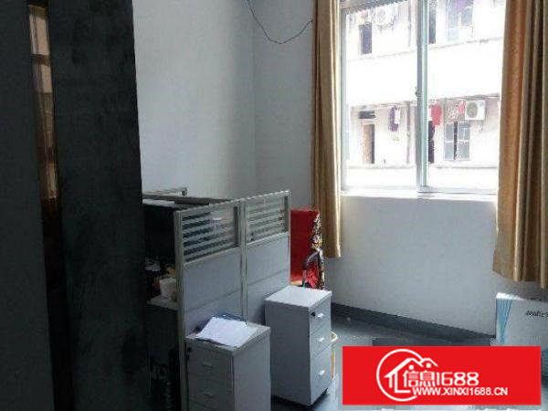 新玉路高新科技园楼上1600平原房东面积实量