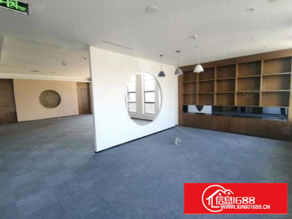 石岩罗租工业区新出原房东厂房3楼600平，豪华装修，无转让费