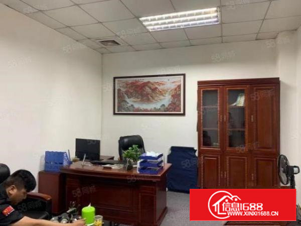 石岩外环路旁边新出1270平米精装修厂房，免转让费出租