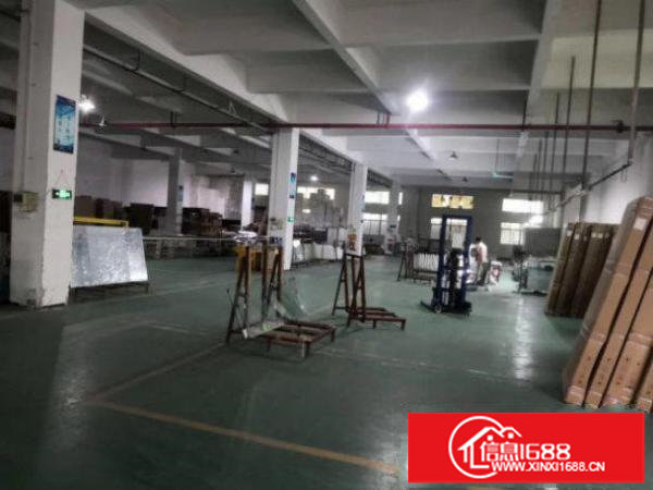 坪地六联独院厂房分租2楼800平方米，租15元