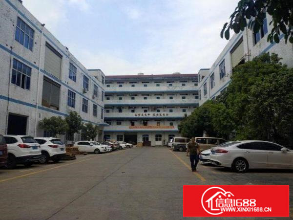 横岗四联新出楼上带精装修1200平米厂房出租，有地坪漆