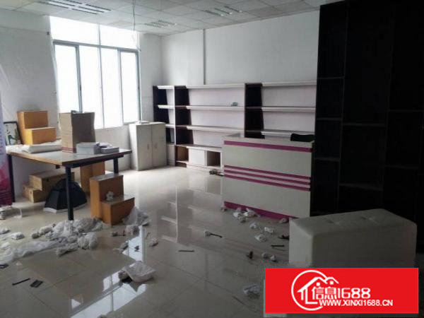 红棉路边原房东带装修二楼招租