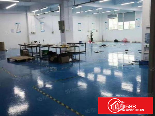 观澜牛湖环观南路边楼上是带办公室装修标准厂房招租。