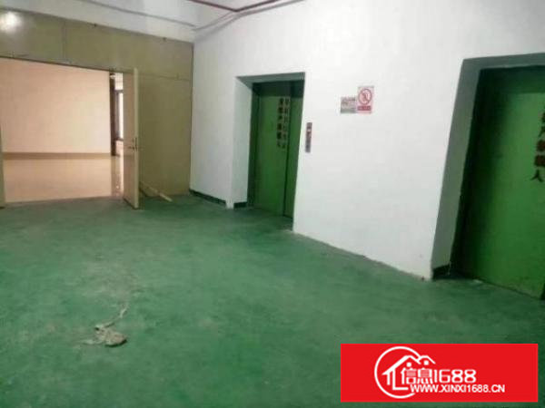 福永沿江高速路口厂房出租1600平写字楼环境厂房价格