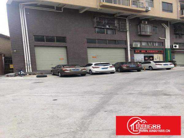 人流超多，铺面便宜，面积实在。