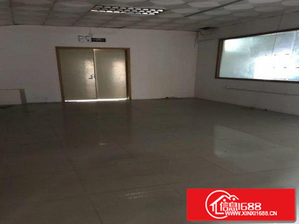 横岗荷坳地铁站旁精装修厂房800平米仓库便宜出租