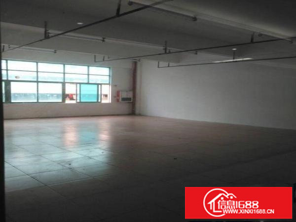 平湖华南城边上工业区楼上168平米带装修出租