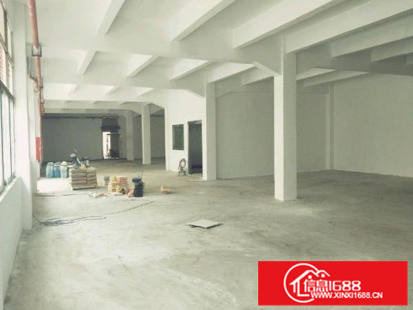 (一楼)龙岗新生1100平方厂房出租！！！可分租