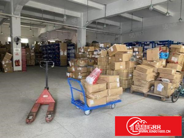 横岗荷坳地铁站一公里一楼400平方高六米院子大厂房出租