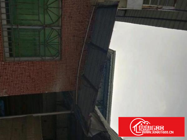 1200平方厂房，宿舍400平方，空地300平方