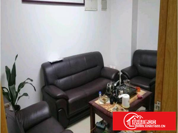 平湖独门独院全新单一层厂房2200平出租水电齐全