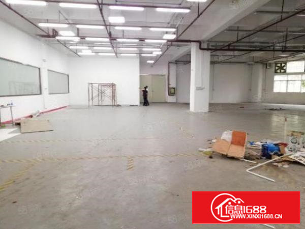 西乡固戍二路，新出一楼标准厂房出租，420平530平水电齐全