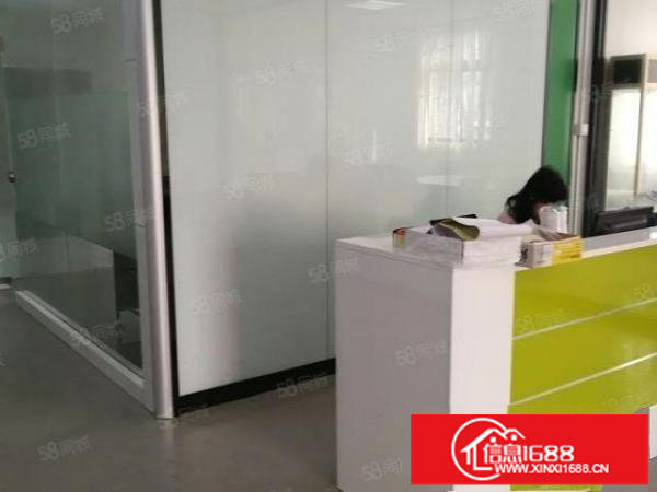 平湖地铁口新出二三楼1000平方带装修厂房出租