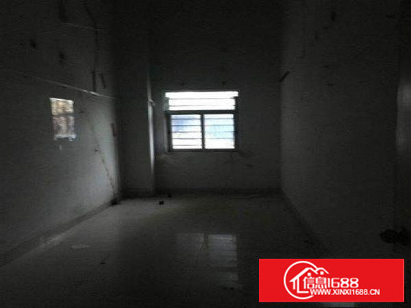 厦岗新出一楼750平精装修水电齐全带办公室厂房招租