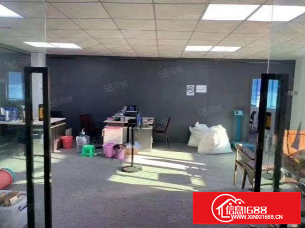 横沥山夏工业区原房东自用厂房，分租一楼有现成水电及办公室装修
