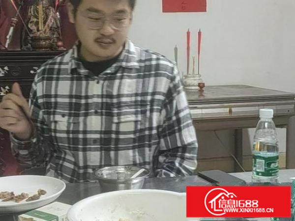 农场内，可停10部车