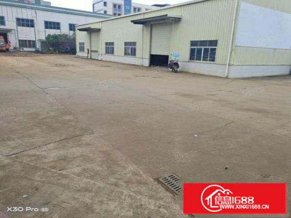 长安新出滴水8米高钢构850平