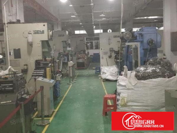 长安新出精装修水电办公室空调都在，拎包入住厂房