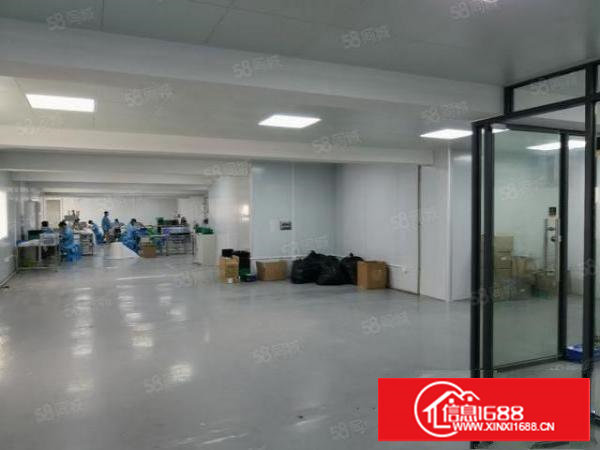 乌沙新空出来一楼1600平带豪华装修，有航车