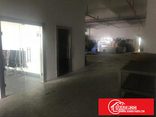 发过油甘埔新空出适合塑胶电子厂房楼上1600平方