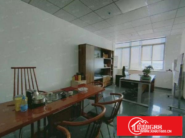 黄江田美社区新出楼上厂房830平出租豪华装修