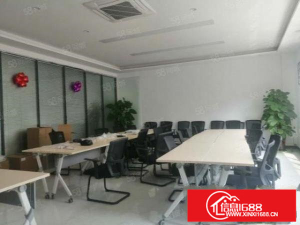 龙华大浪商业中心附近楼上带装修厂房1050平方出租