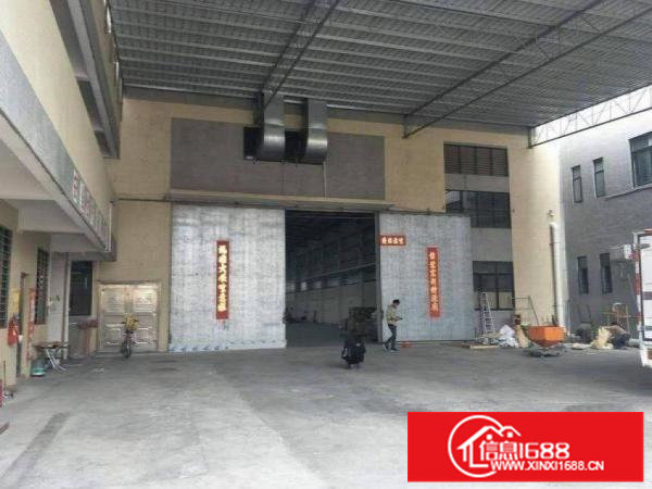 平湖经典小独门独院1500平可分租用电大