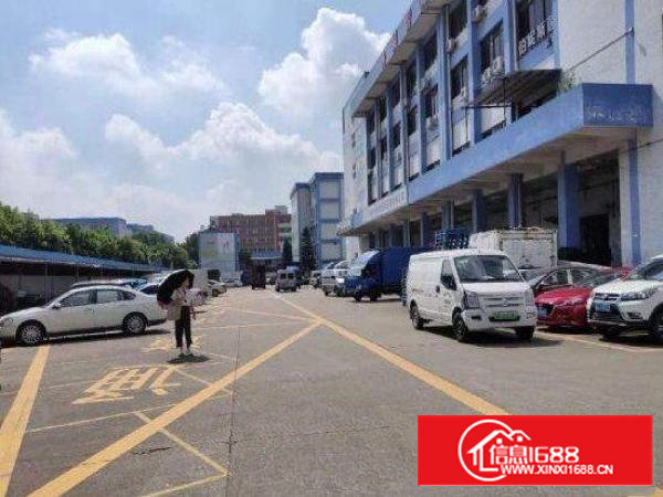 石岩白芒关业主分租一楼厂房1000方，带装修，形象好