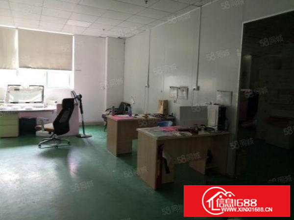 观澜库坑.高速附近厂房5楼350平方，带一间办公室，有电梯