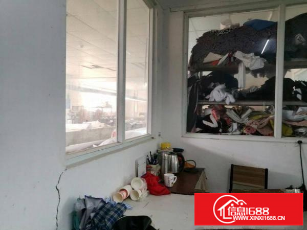 横岗原房东安良现成服装装修1200平方大小分租