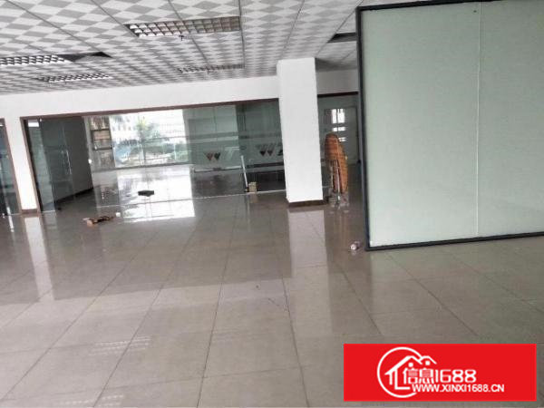 清溪镇新出标准楼上带现成装修厂房出租