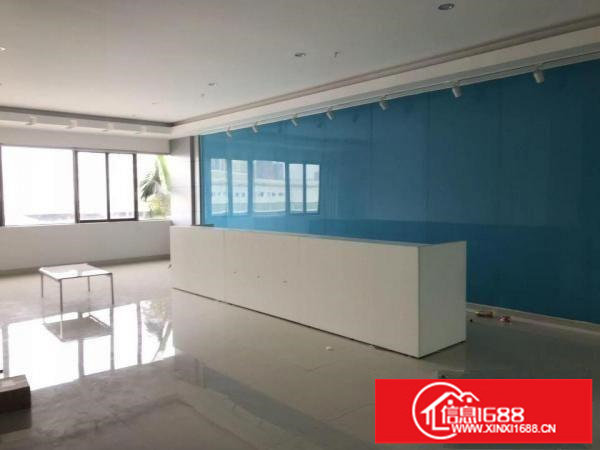 坂田杨美地铁口800平方厂房出租，带装修，可办公电商。