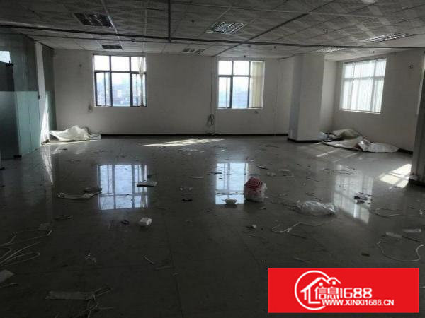 虎门镇北柵村碧桂园附近楼上400平方，现成装修。