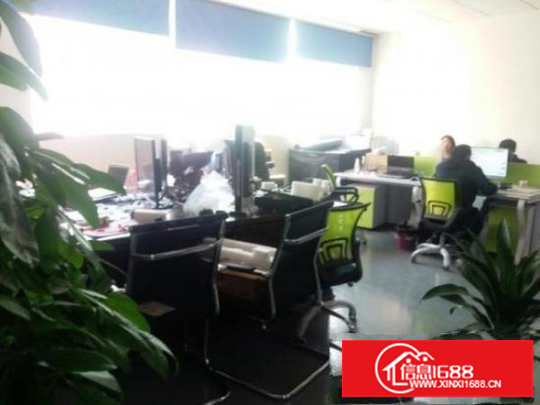 坪山区坑梓龙田同富裕新出楼上500平带装修出租