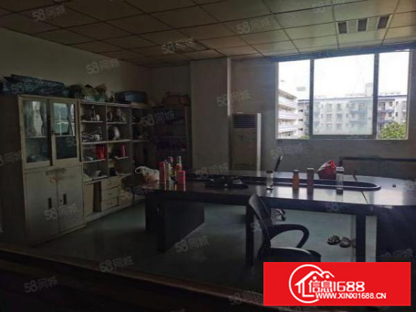 原房东四楼1600平方，厂房出租，带装修