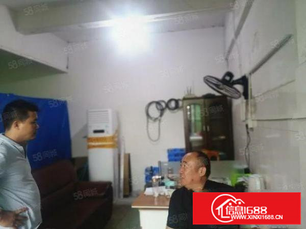 长安沙头二楼360平方地坪漆三箱电到位厂房招租可分租可做仓库