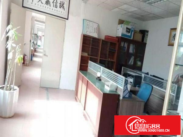 龙岗新生楼上960平米带装修