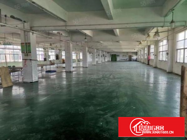 凤岗东深二线边8000平独院厂房出租。空地大，精装修，可分租