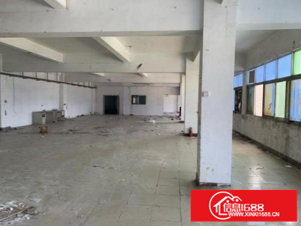 有小区有电梯，装卸货方便。