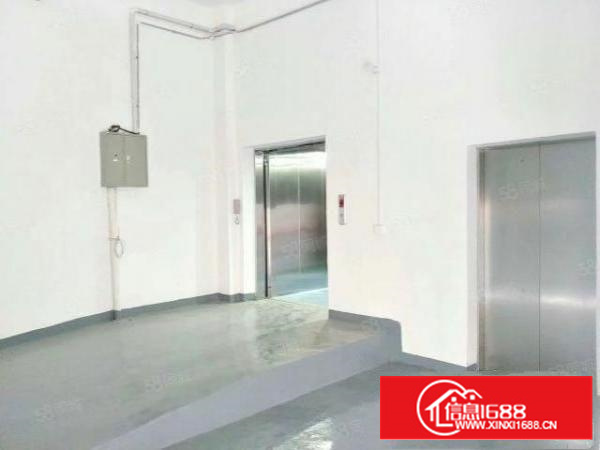 主干道旁好招工形象好凤岗楼上带装修厂房出租可以分租