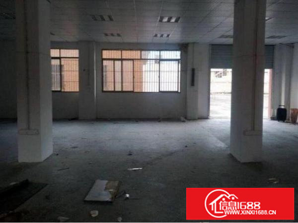 龙岗区横岗附近楼上贸易仓库厂房出租500平，有玻璃隔好办公室