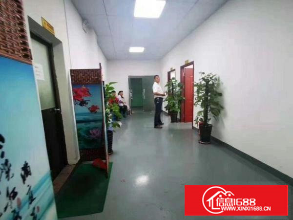 楼上800方厂房出租带现成装修