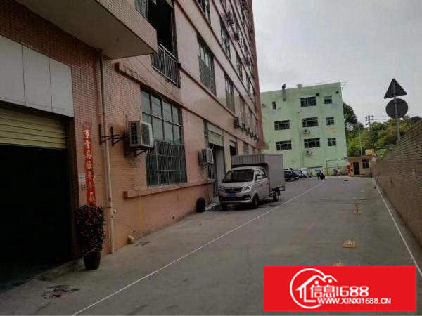 坪山大工业区楼上2800平带地坪，漆精装修厂房出租