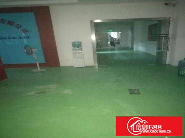 平湖辅城坳工业区独院3000平方厂房出租