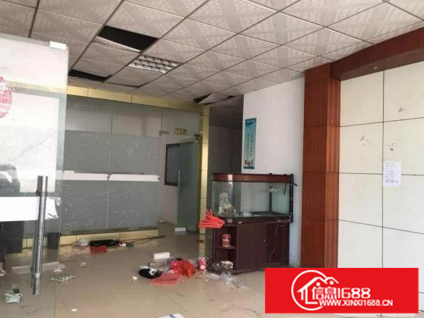 观澜福民精英小学旁带装修厂房620平不用转让费